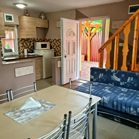 Apartment Csalogany-lak *