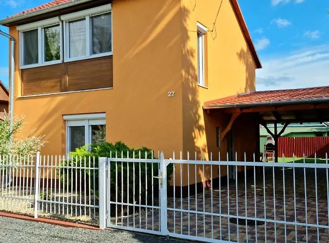 Apartamento Csalogany-lak